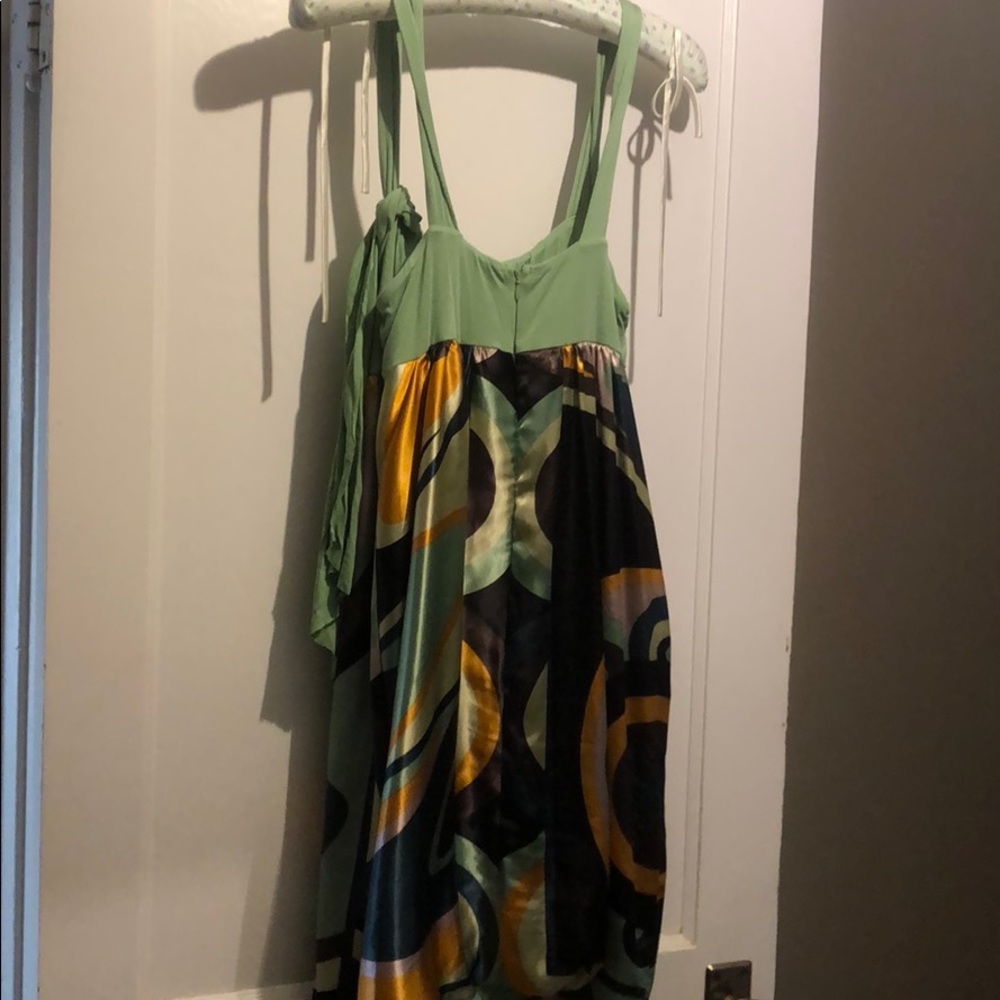 Dress - Picture 3 of 5
